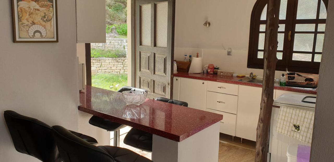 Angela Apartments Pool Gardens And Sea Views Agios Stefanos Avliotes  Exterior foto