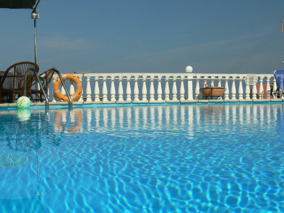 Angela Apartments Pool Gardens And Sea Views Agios Stefanos Avliotes  Exterior foto